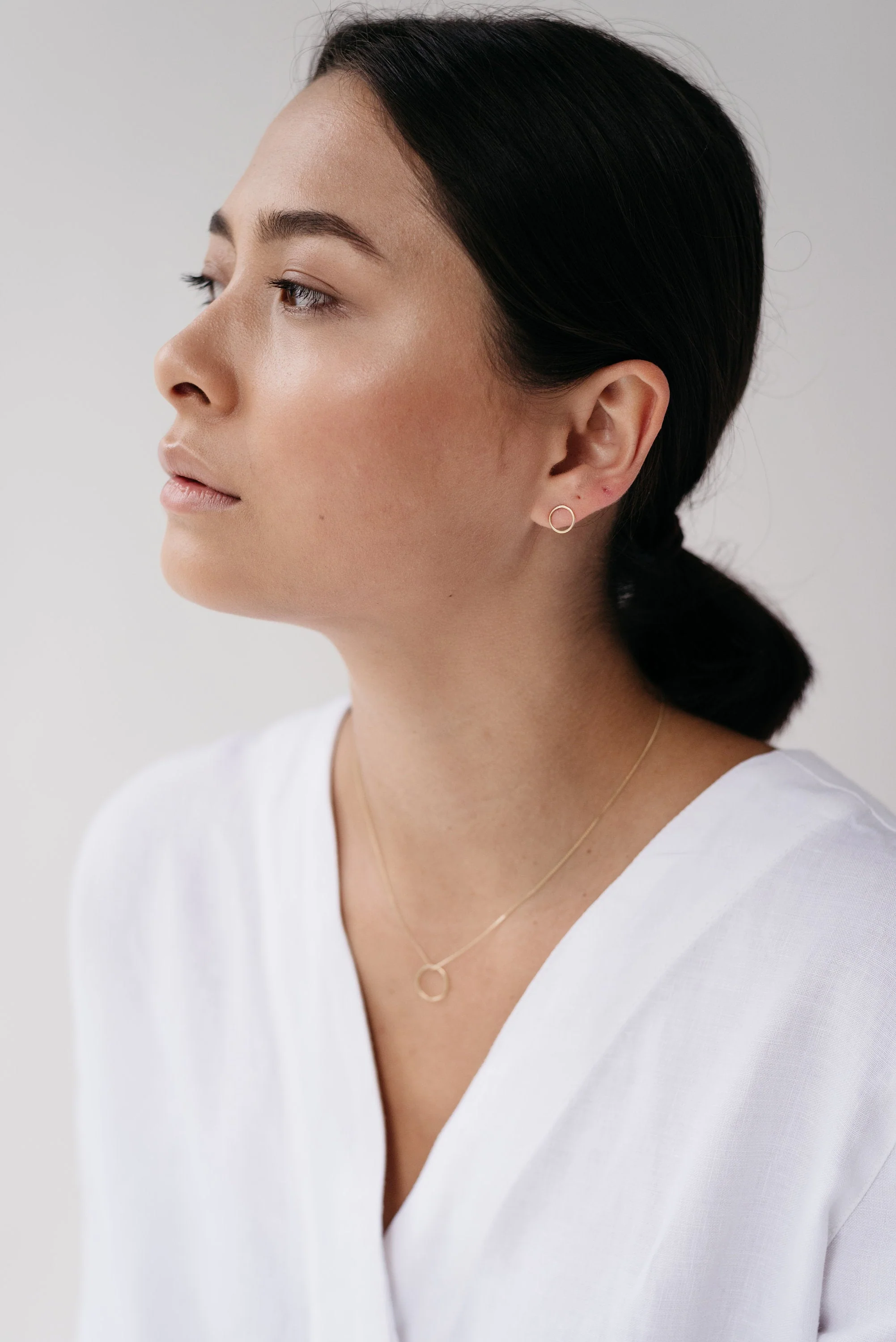 9ct Gold Mini Open Circle Necklace - Image 4