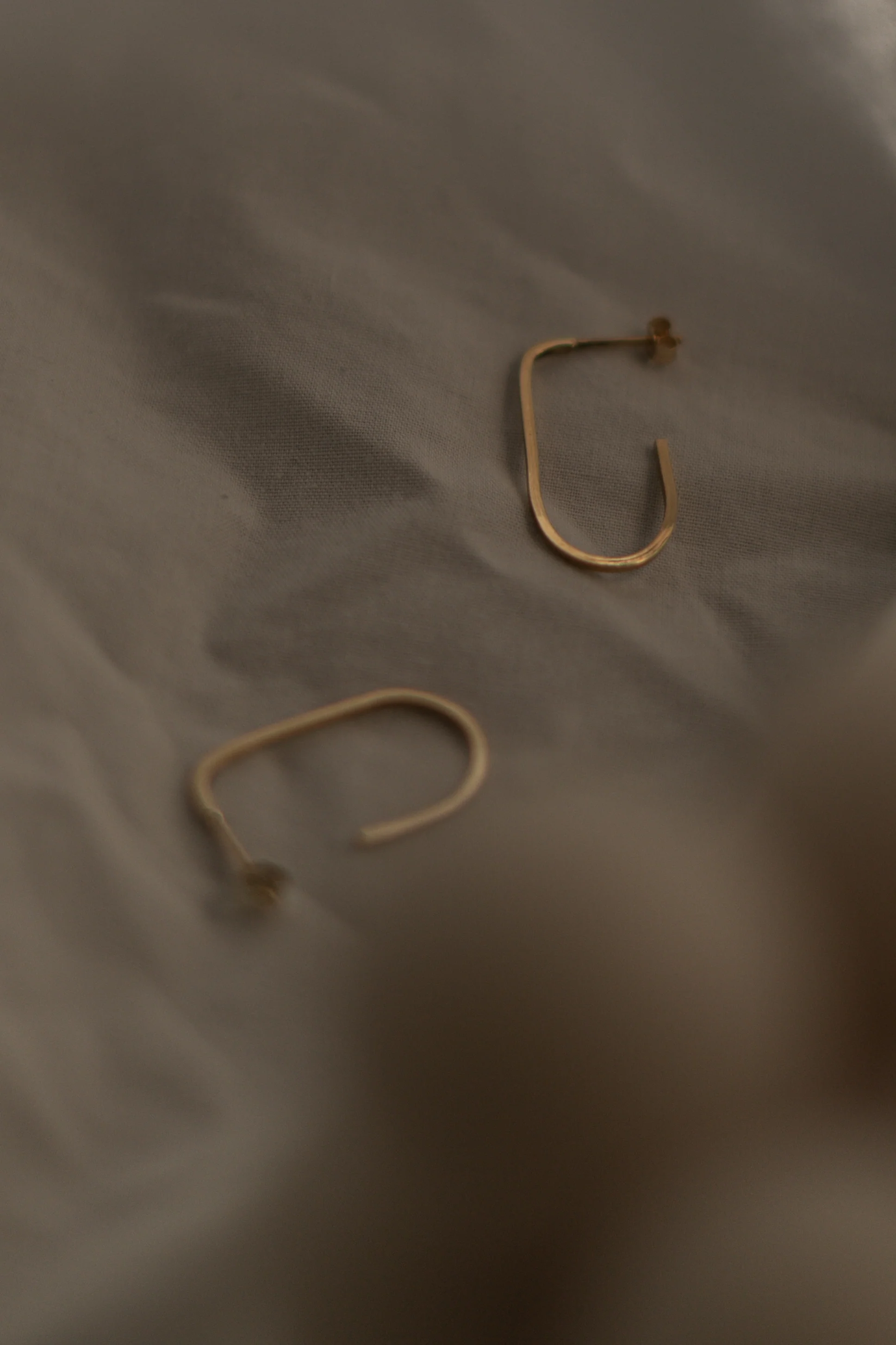 9ct Gold Open Arc Hoops - Image 3